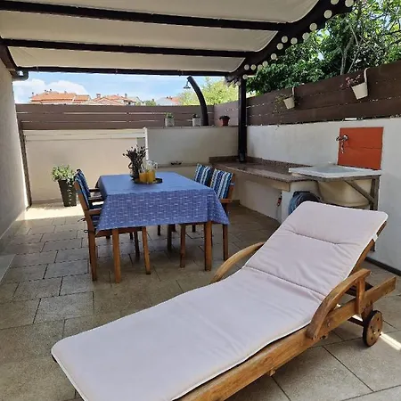 House Petra 1 * Šilo