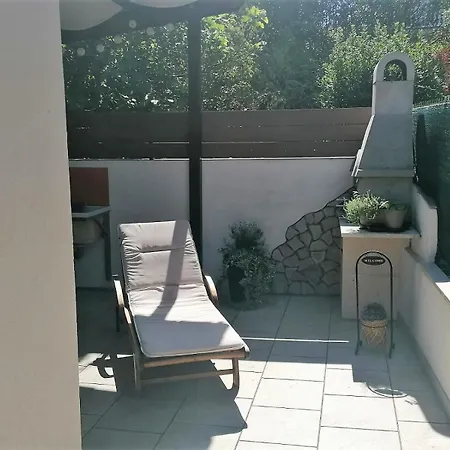 Dom wakacyjny House Petra 1 *